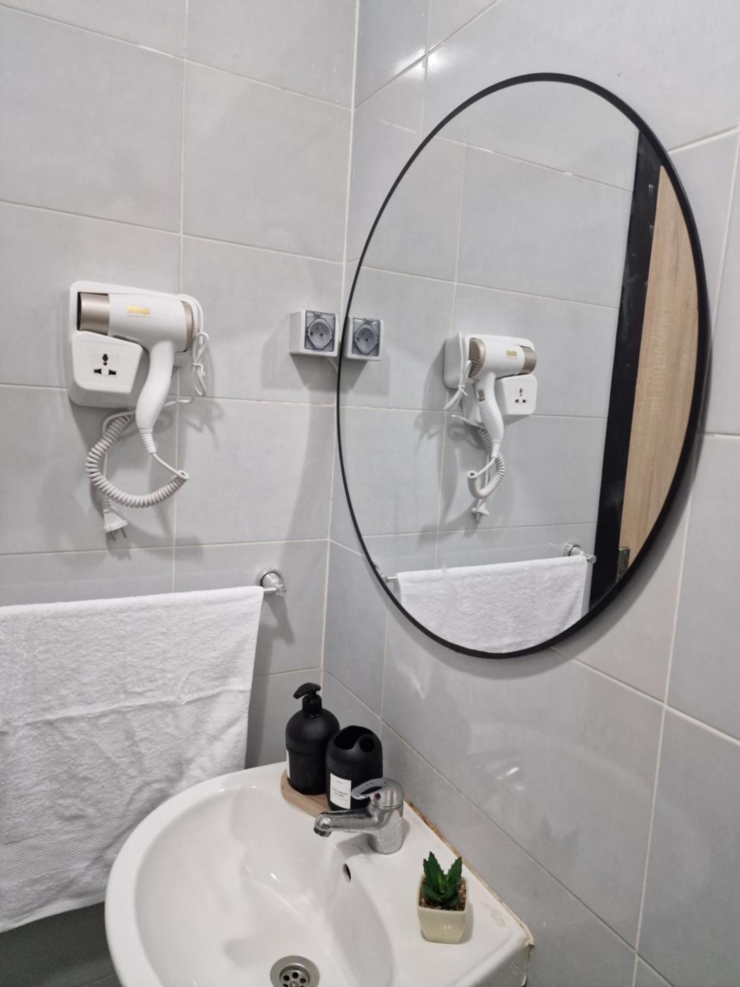 Cosy Apartment Near Beach & Airport Танжер Екстериор снимка